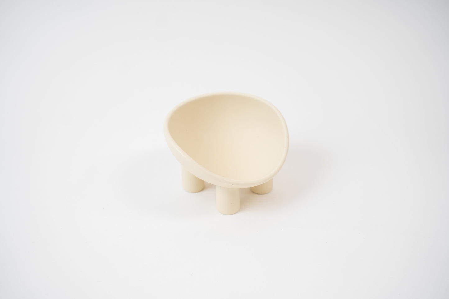 FOUR-LEGS CERAMIC PET BOWL