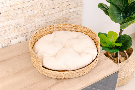 VNITURE HANDCRAFTED WATER HYACINTH PET BED